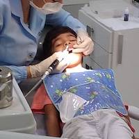 Ефектни зъбни импланти и мостове 31